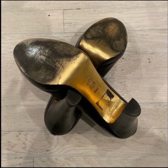 Tory Burch Logo Front Stacked Heels - Picture 4 of 6